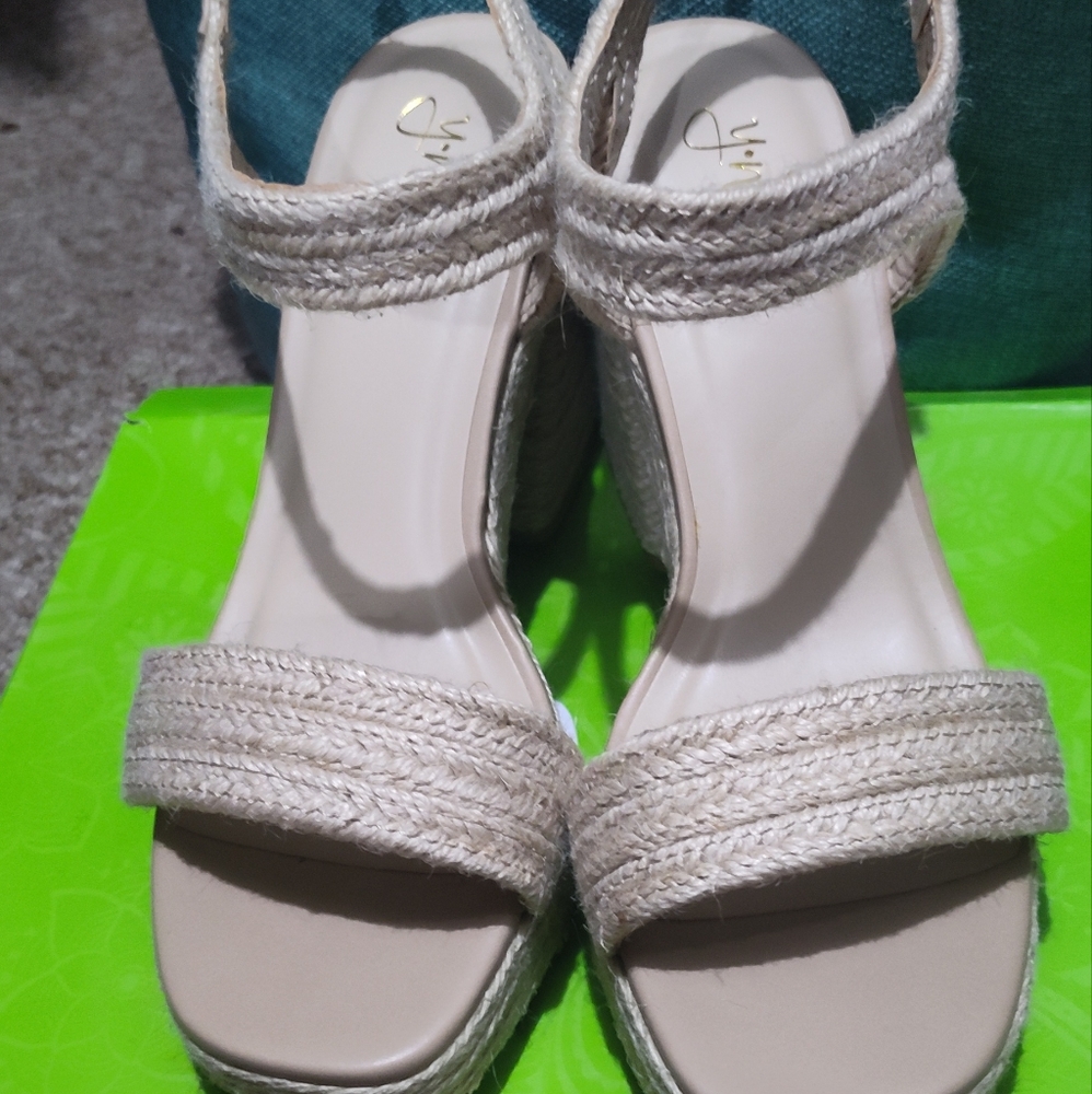Women's Cream Sandals